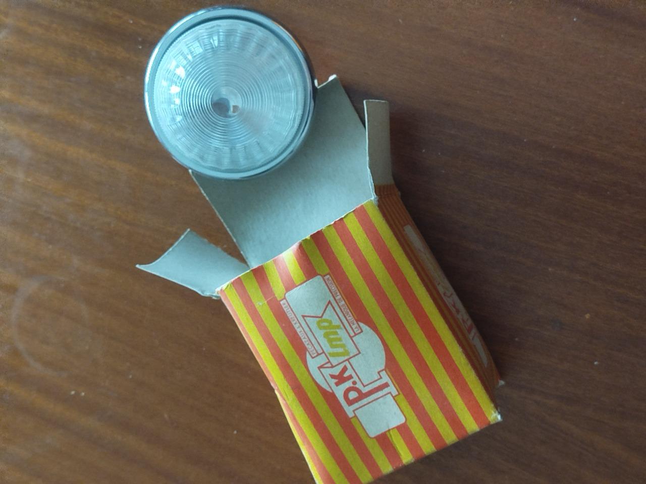 Plafonnier pour RENAULT Frégate LesAnciennes.com