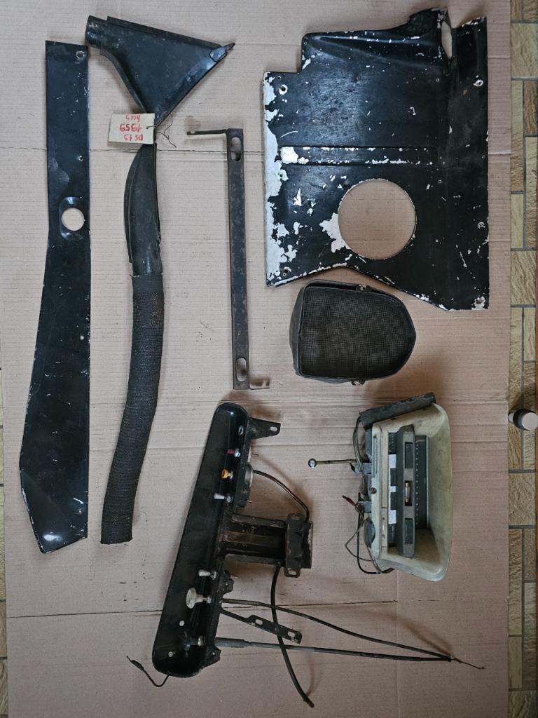 Piece tableau et autre première CITROEN DS LesAnciennes.com