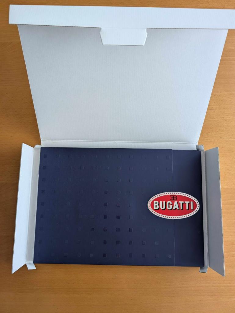 BUGATTI Dossier presse 2002 LesAnciennes.com