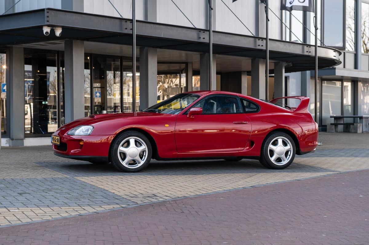 TOYOTA Supra MK4 Targa Twin Turbo - 1996 LesAnciennes.com