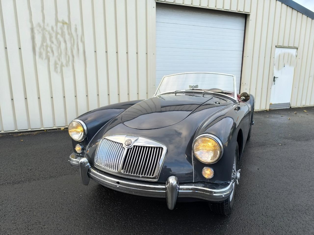 MG MGA CABRIOLET - 1958 LesAnciennes.com