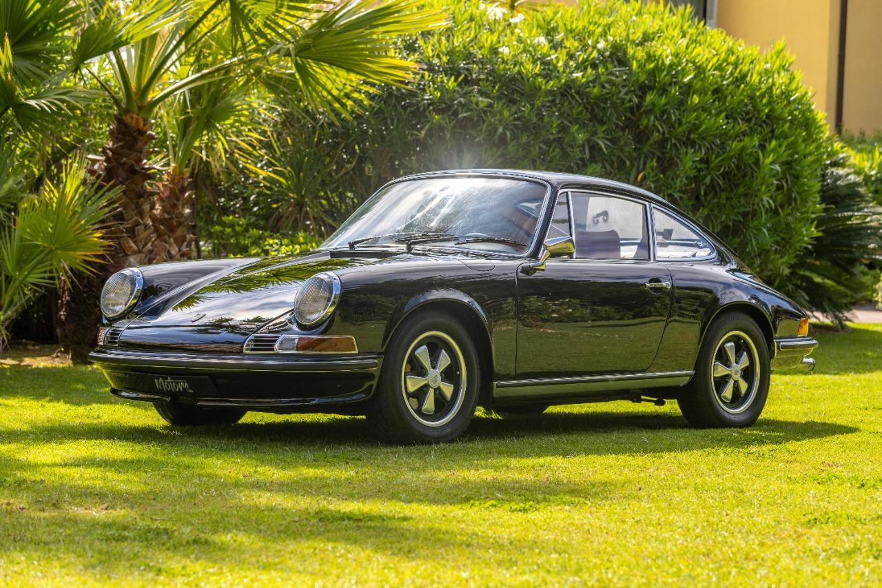 PORSCHE 911 2.4S - 1972 LesAnciennes.com
