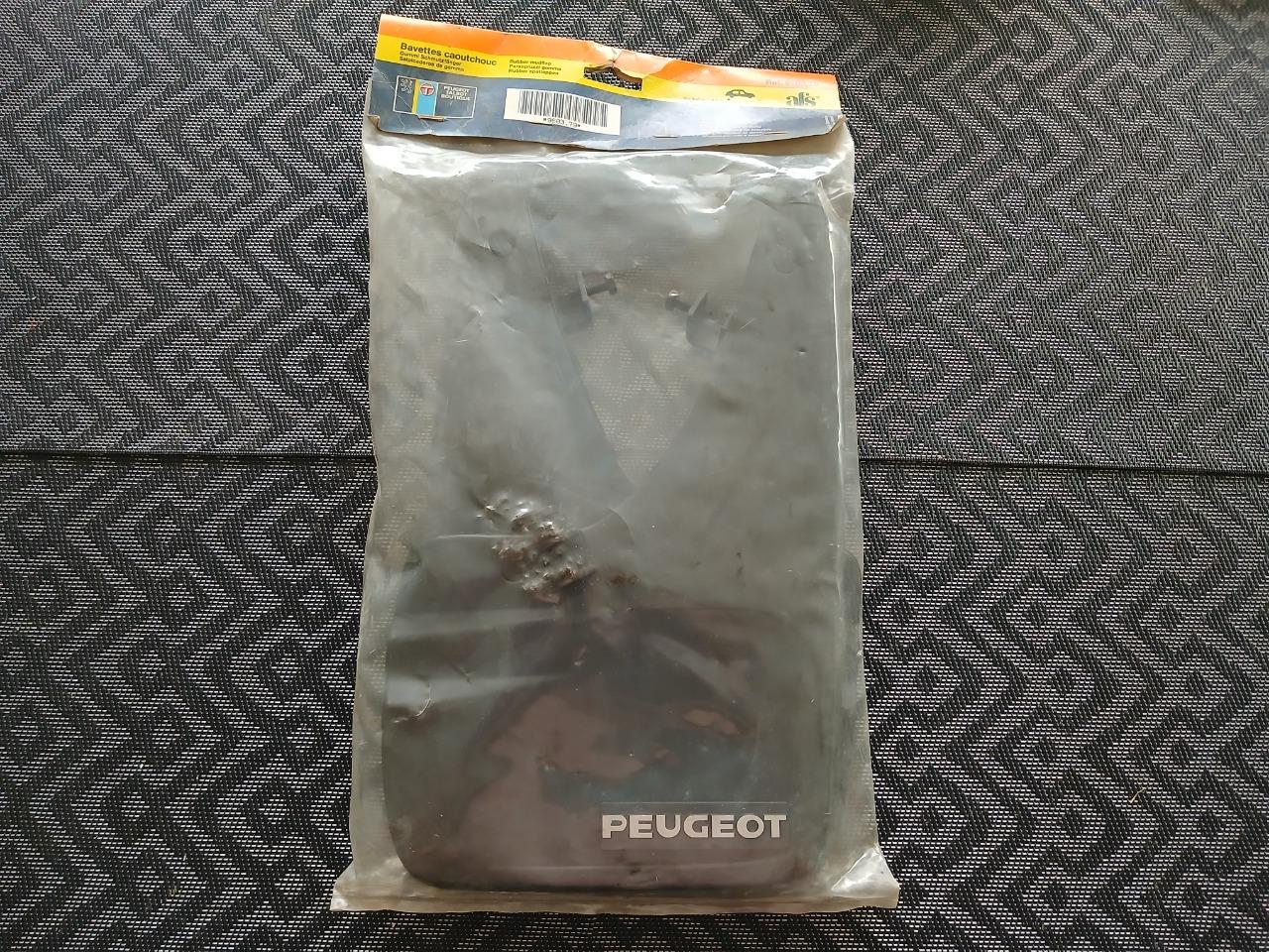 Bavettes arrière PEUGEOT 305 berline et break LesAnciennes.com