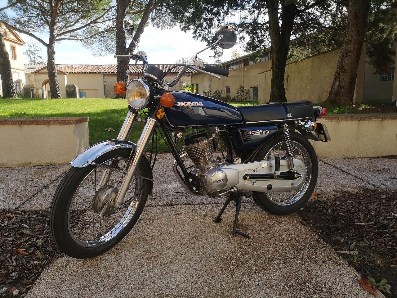 HONDA CG 125 - 1979 LesAnciennes.com