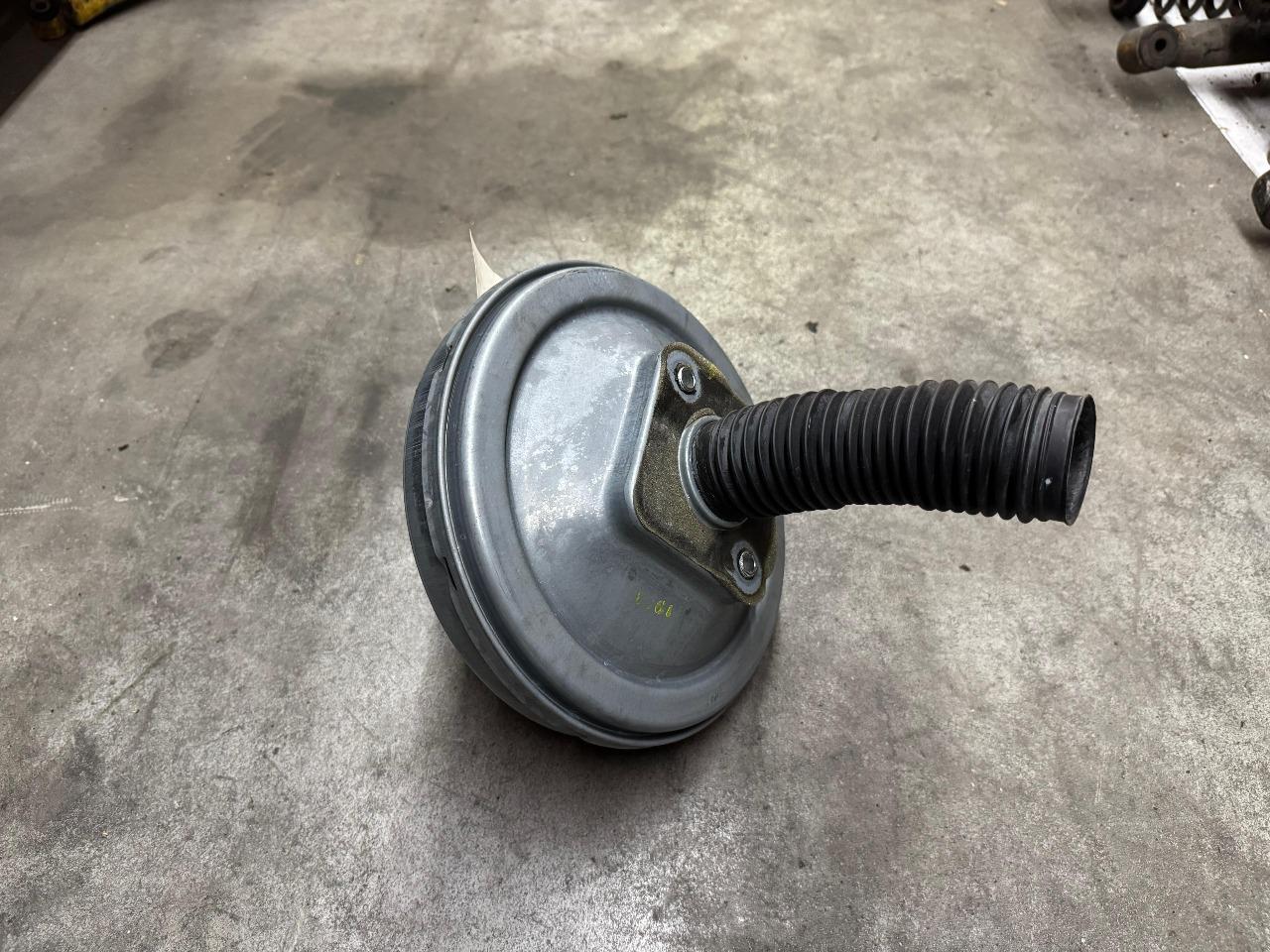 Maître-cylindre de freins PORSCHE 911 ALL LesAnciennes.com