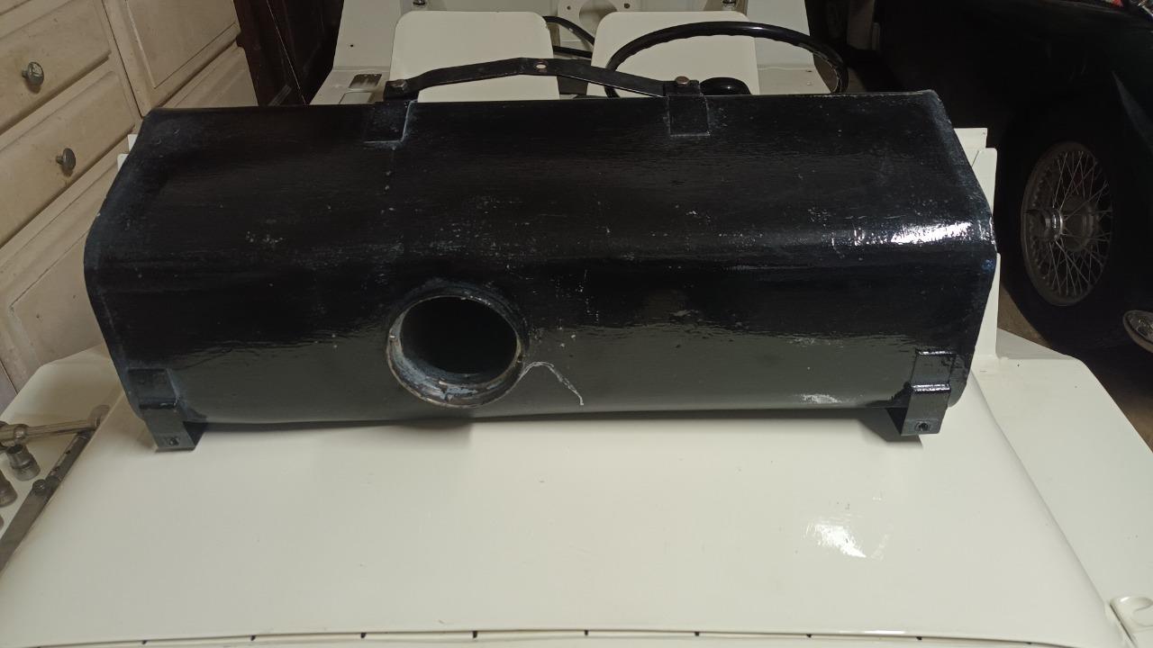 Reservoir essence moke anglaise LesAnciennes.com