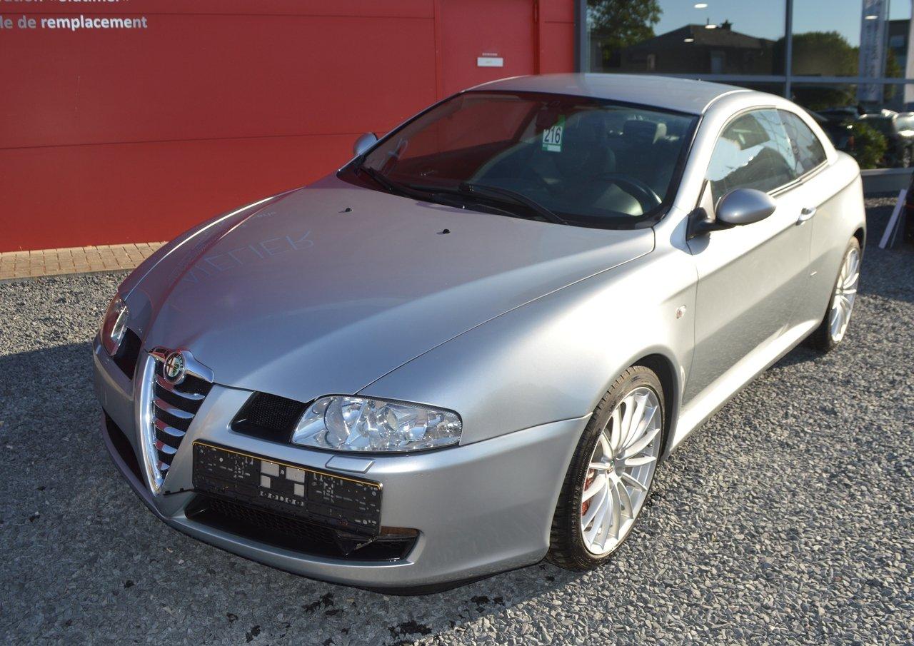 2005 Alfa GT 3.2L V6 24V LesAnciennes.com