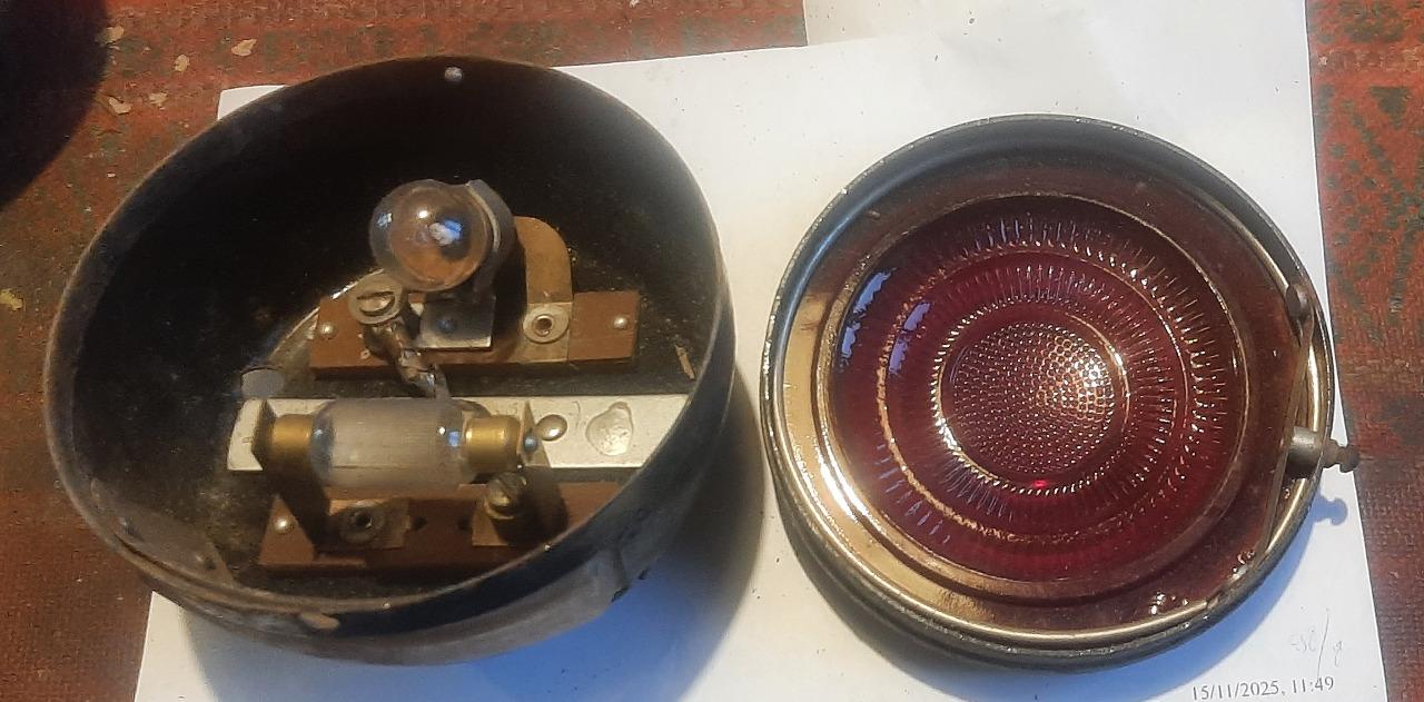 Pièces FEUX D AILE ARRIERES LesAnciennes.com