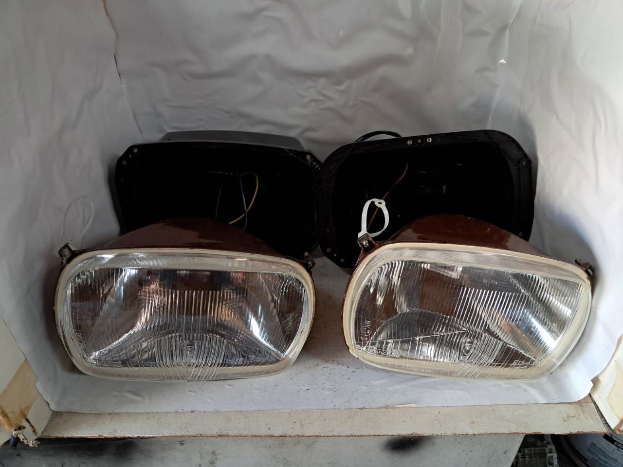 Paire de phares pour CHRYSLER 160 /180 LesAnciennes.com