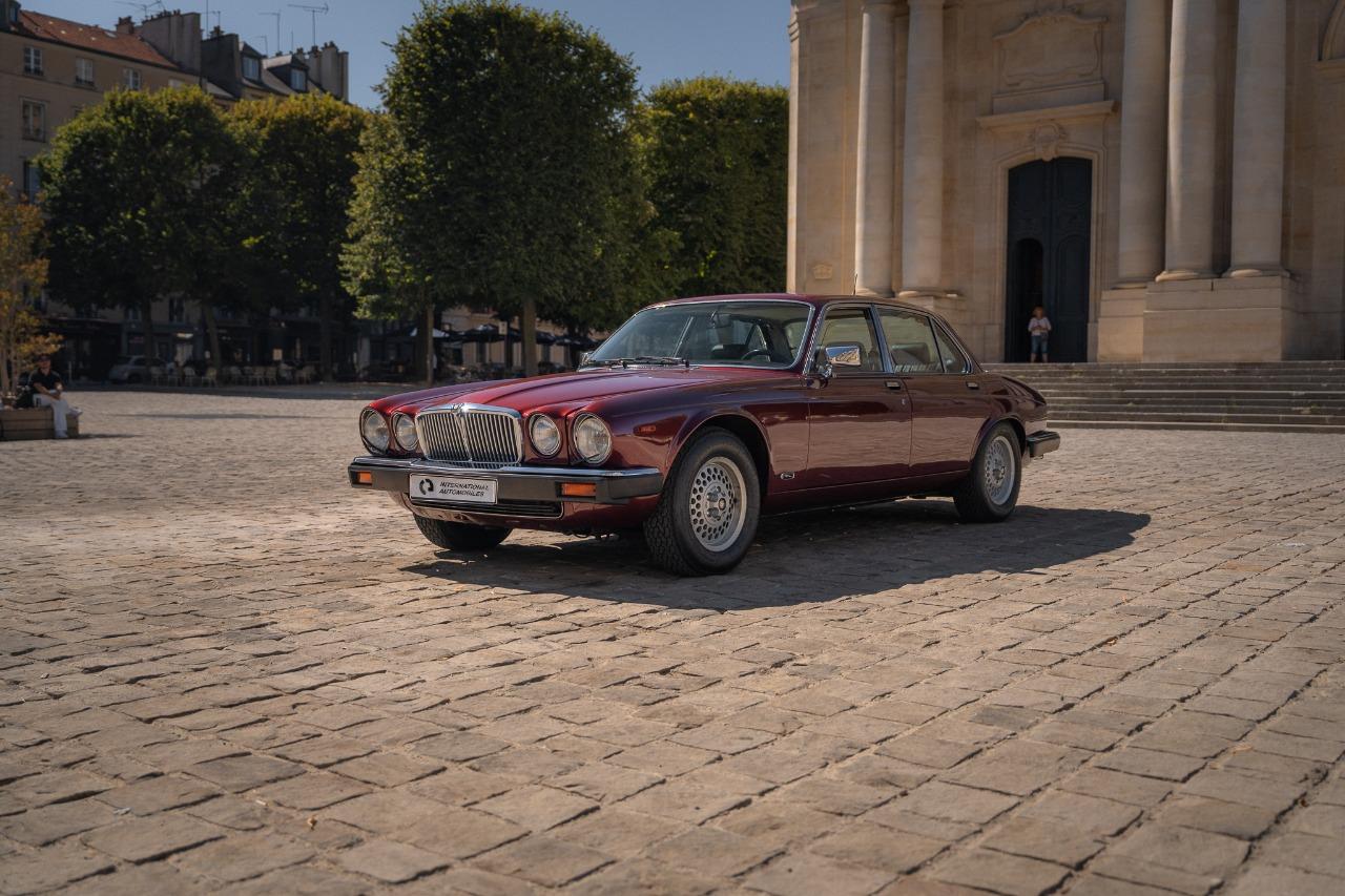 JAGUAR XJ12 5.3 HE BVA - 1990 LesAnciennes.com