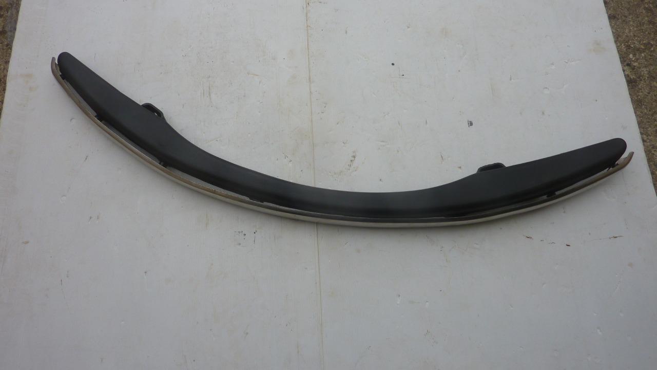 Pare choc arrière SIMCA 8 1200 LesAnciennes.com