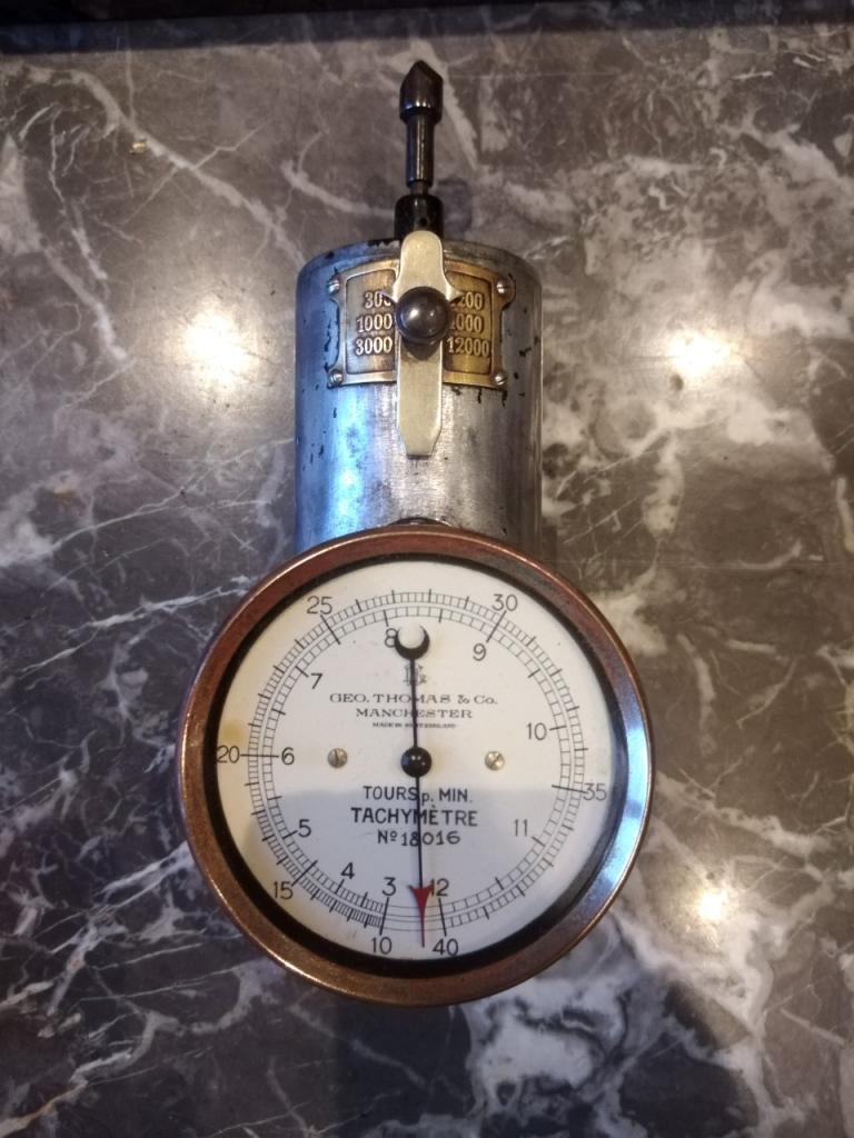 Compte-tours atelier LesAnciennes.com