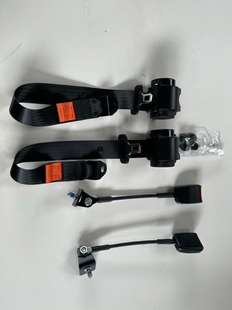 Ceintures de sécurité Ferrari 365 GTB4 Daytona LesAnciennes.com