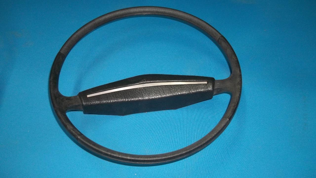 Volant RENAULT 6 (R6) LesAnciennes.com