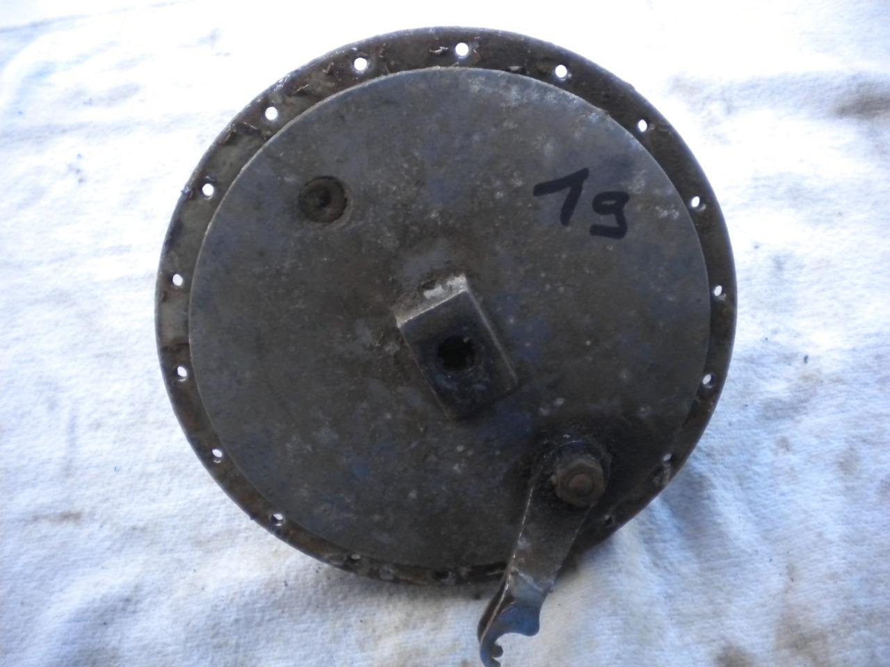 Pièces UN MOYEU AVEC frein moto ancienne LesAnciennes.com