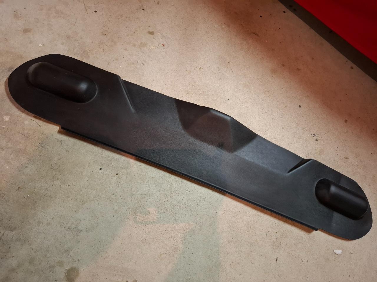 FERRARI Dino 246 un panneau fond de coffre neuf LesAnciennes.com