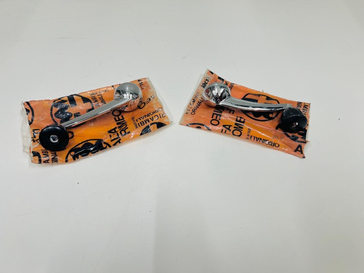 Poignée de levage de verre interne Alfa Romeo Giul LesAnciennes.com