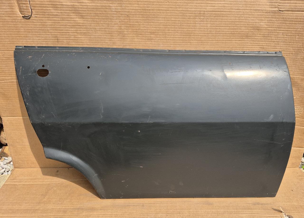 Panneau Porte Ext AR D PEUGEOT 504 Phase 1 LesAnciennes.com