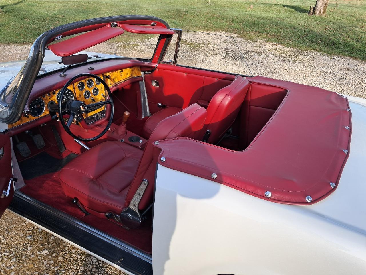 Recherche pièces FACEL VEGA Facel 3 Cabriolet LesAnciennes.com