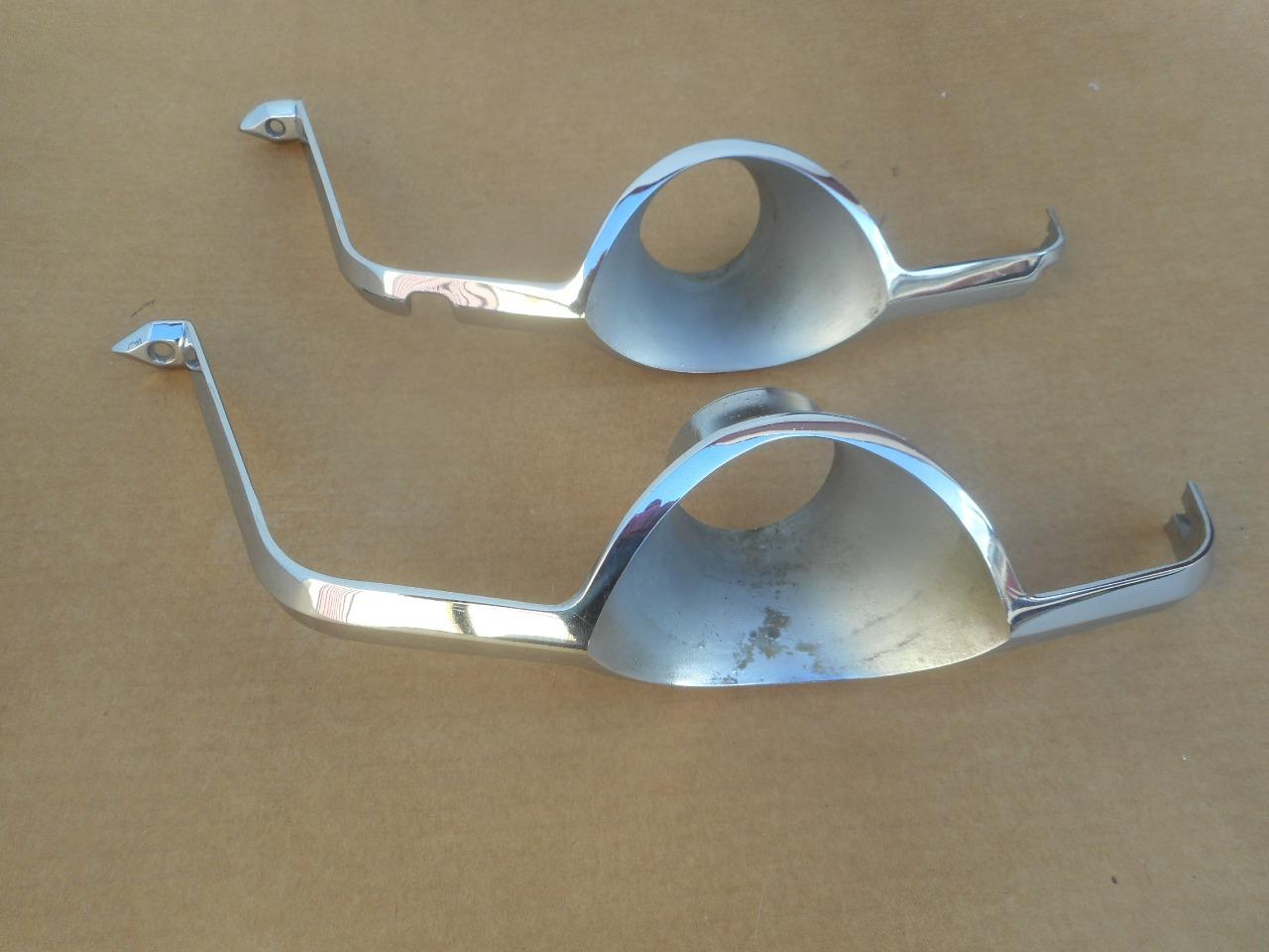 2 tulipes de volant de CITROEN DS LesAnciennes.com