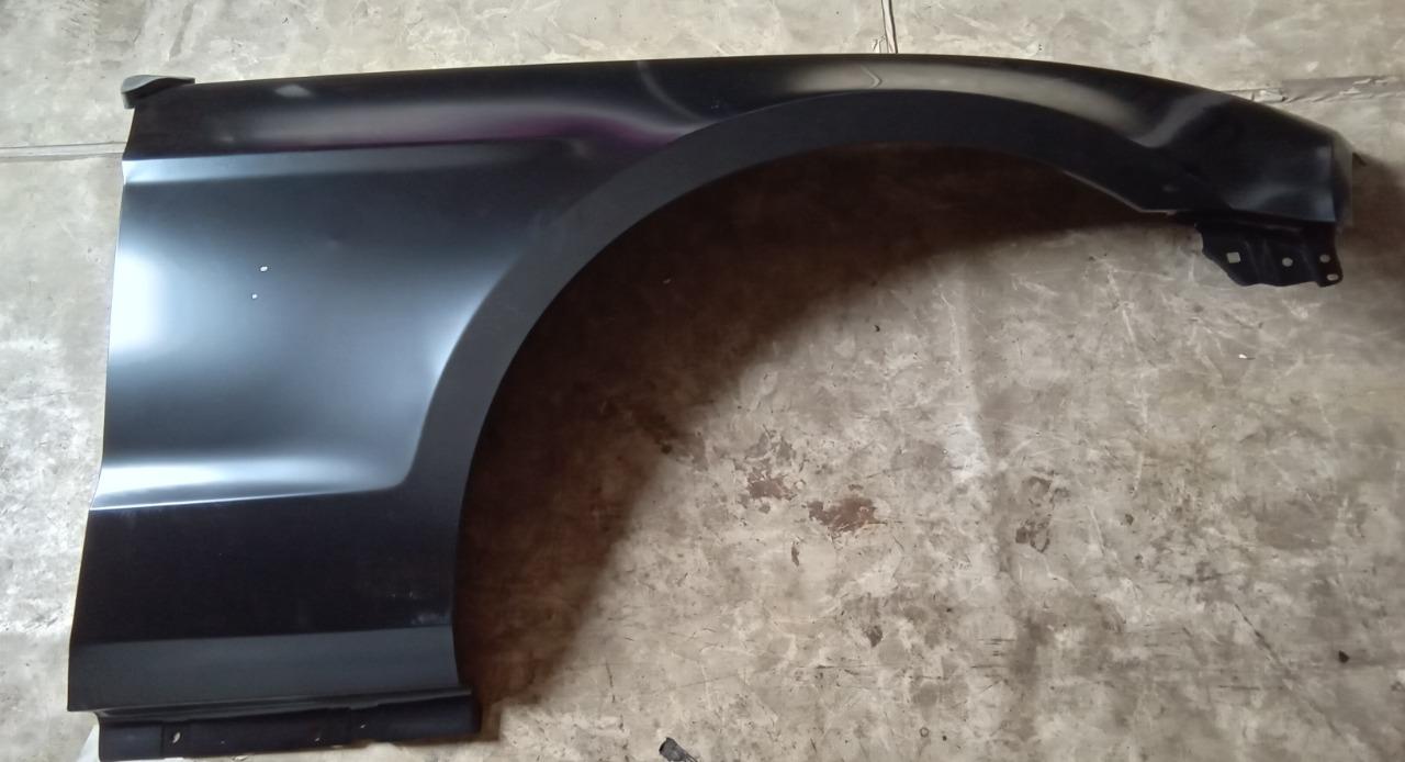 AILE MUSTANG 2011 LesAnciennes.com