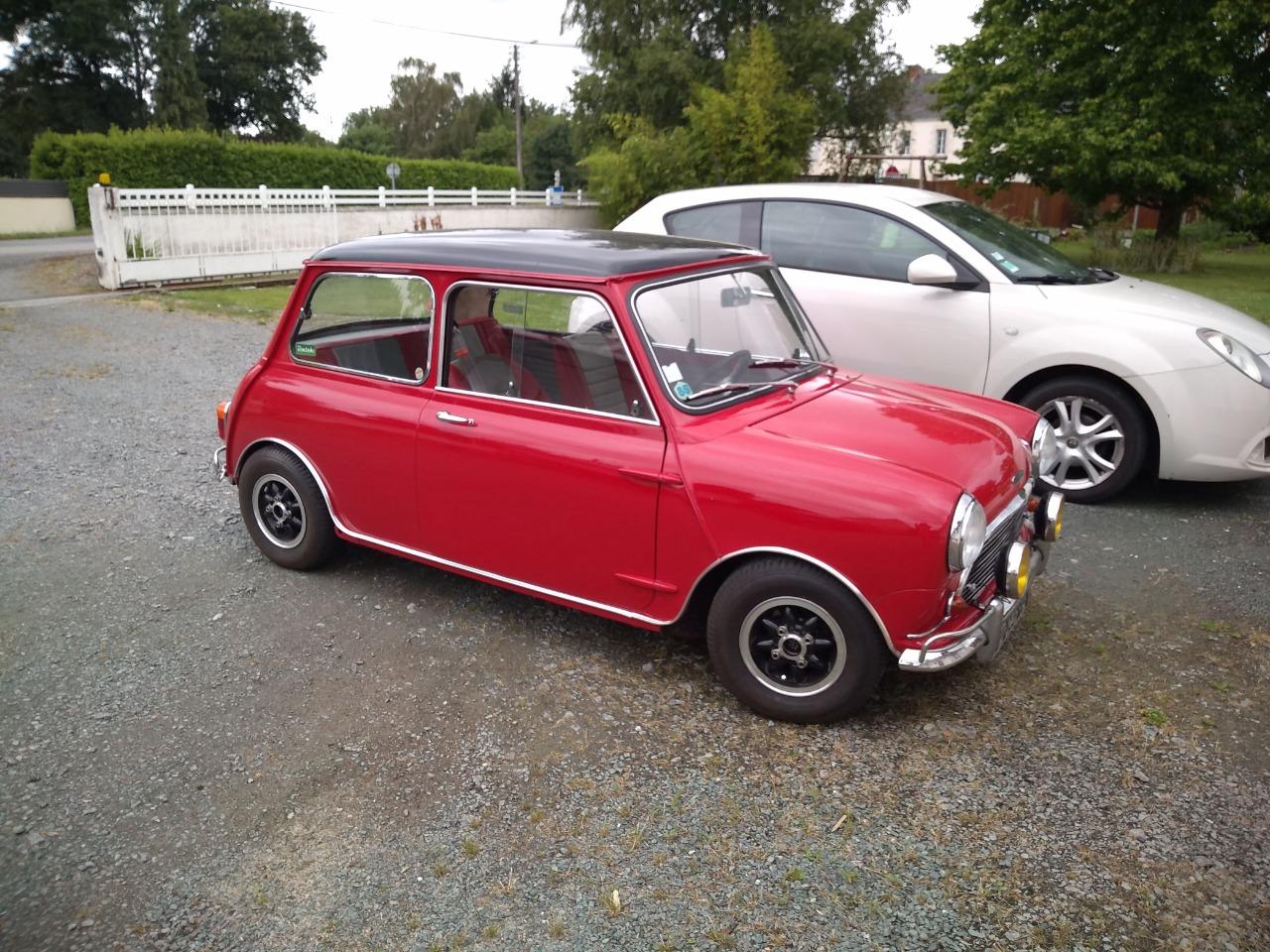 AUSTIN Mini Cooper - 1966 LesAnciennes.com