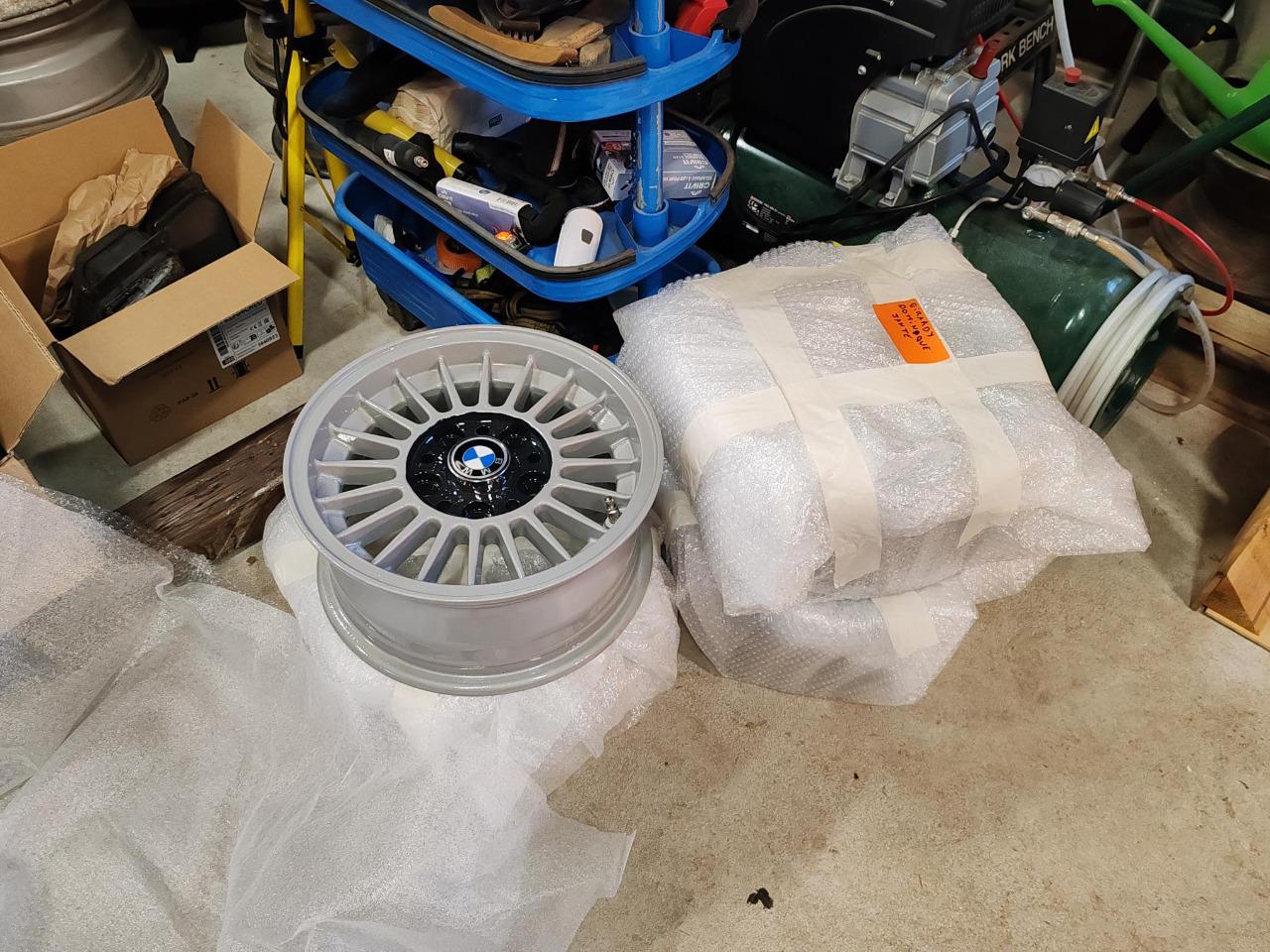 Jantes BMW 6x14 H2 ET22 pour E3-E9-E12-E23-E24-128 LesAnciennes.com