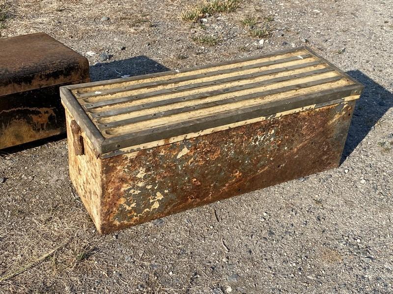 Coffre marchepied Citroen Chenard Delage Hotchkiss LesAnciennes.com