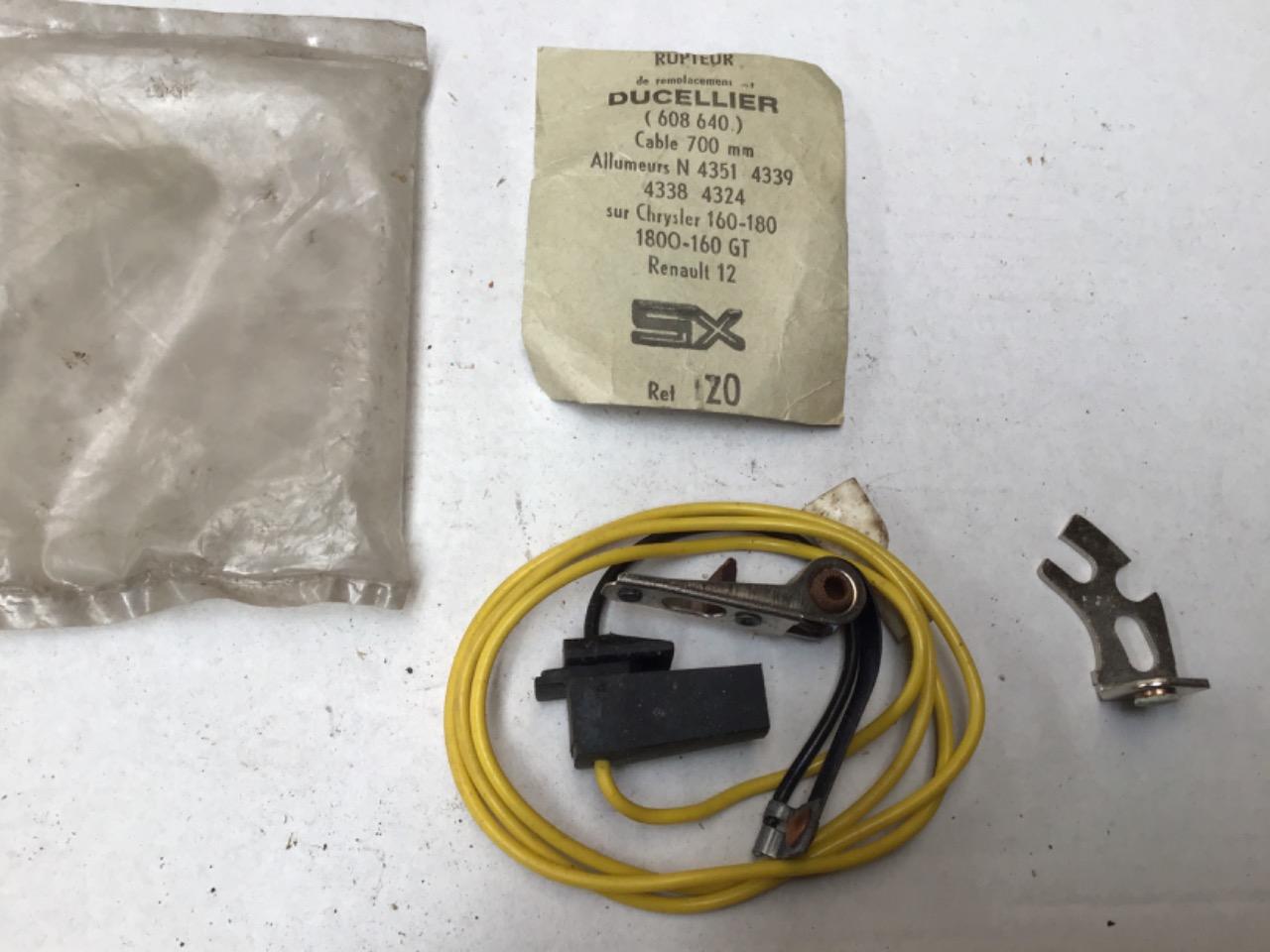 VIS PLATINE NEUF D’ORIGINE CHRYSLER 160/180 GT LesAnciennes.com