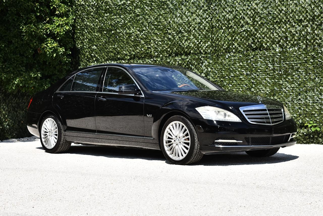 2010 Mercedes-Benz W221 S600 Limousine 6.0L V12 AM LesAnciennes.com