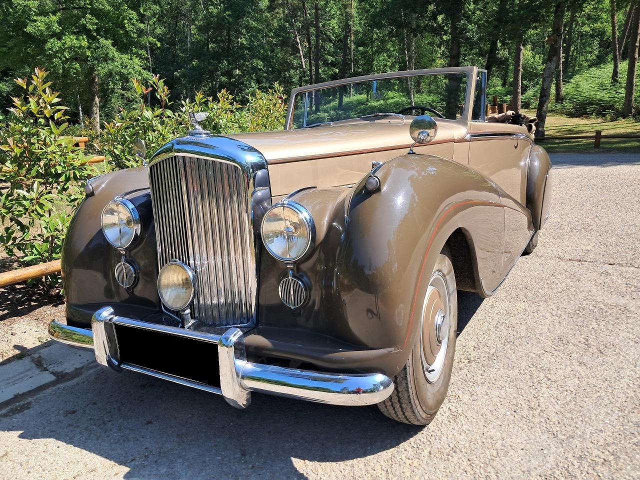 BENTLEY MK6 cabriolet - 1952 LesAnciennes.com