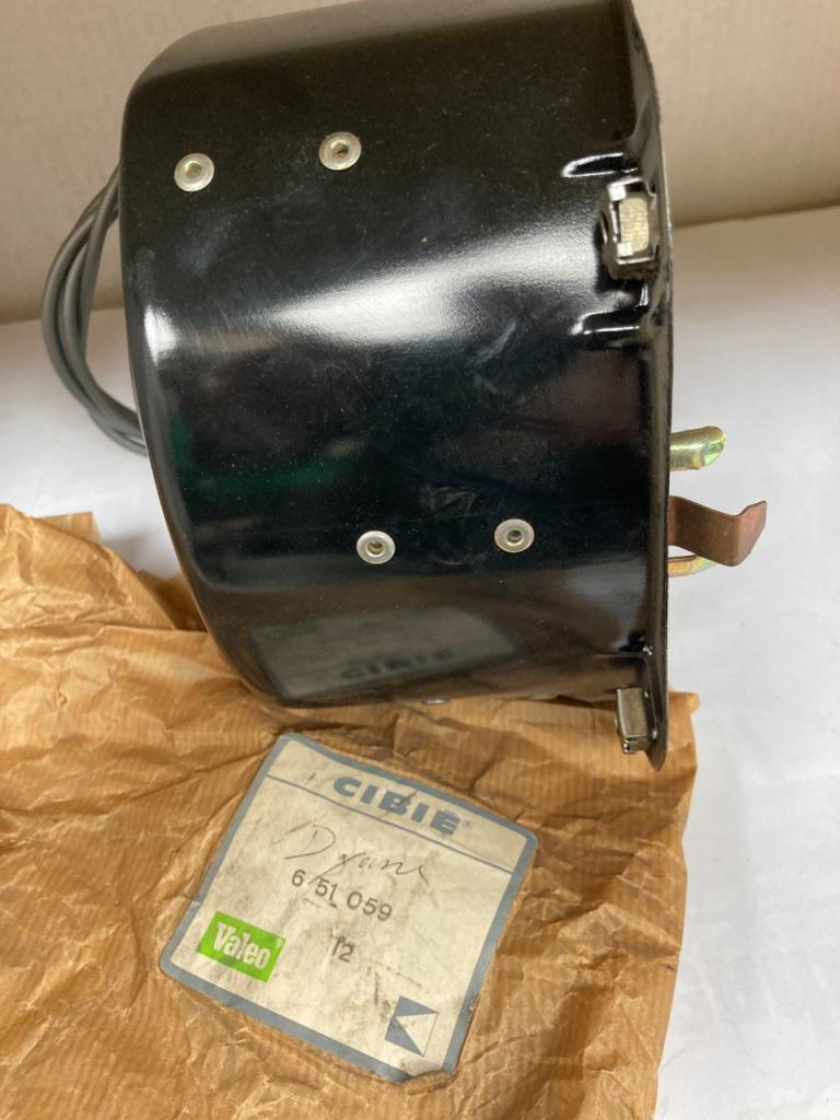 Cuvelage phare neuf CITROEN Méhari Dyane AM2 LesAnciennes.com