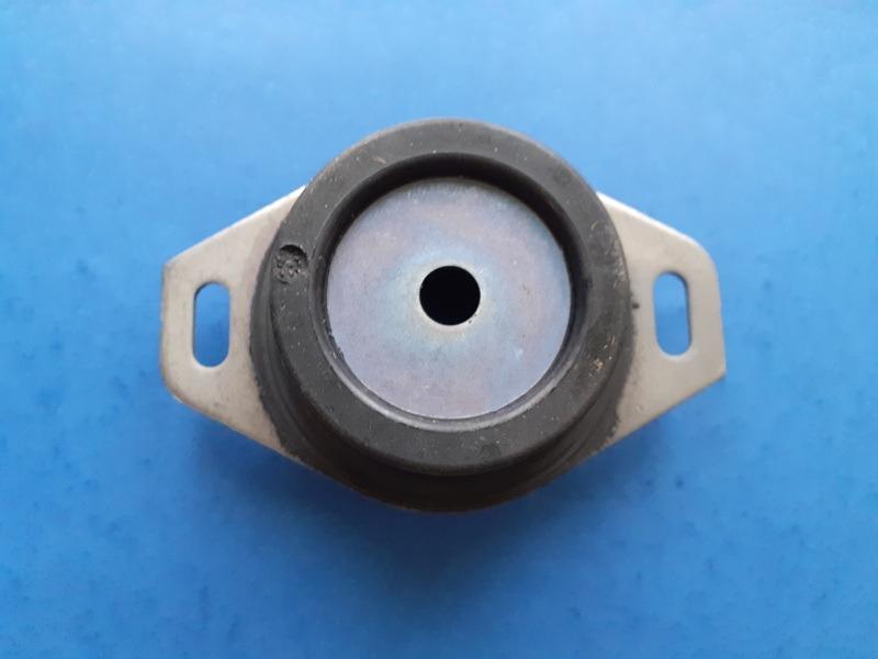 Support boite de vitesse PEUGEOT 607 LesAnciennes.com