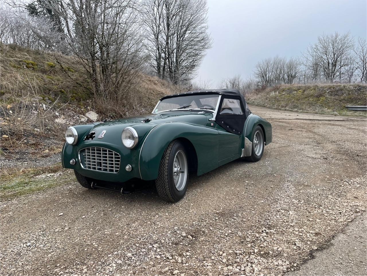 TRIUMPH TR3 small mouth - 1957 LesAnciennes.com