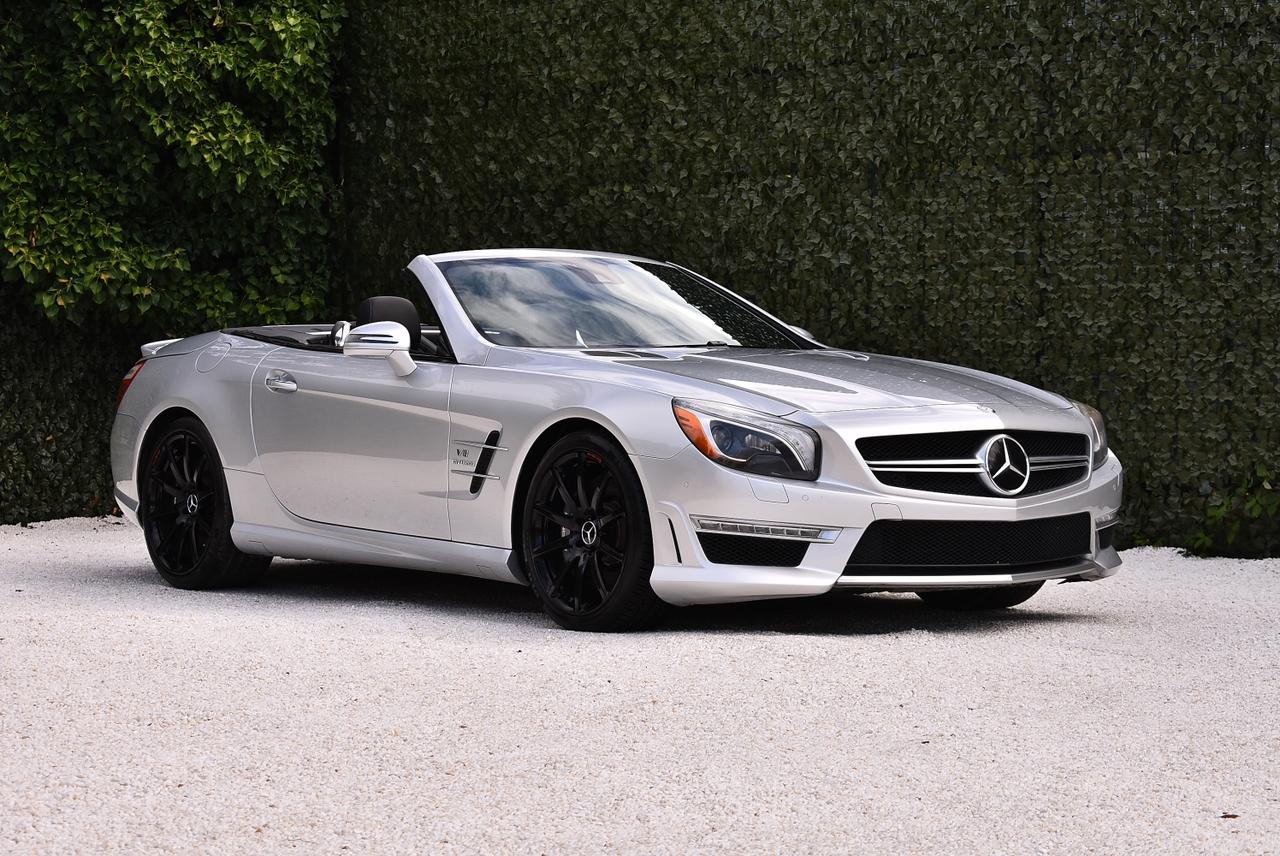 2013 Mercedes-Benz R231 SL63 AMG Convertible 6,3L V8 LesAnciennes.com