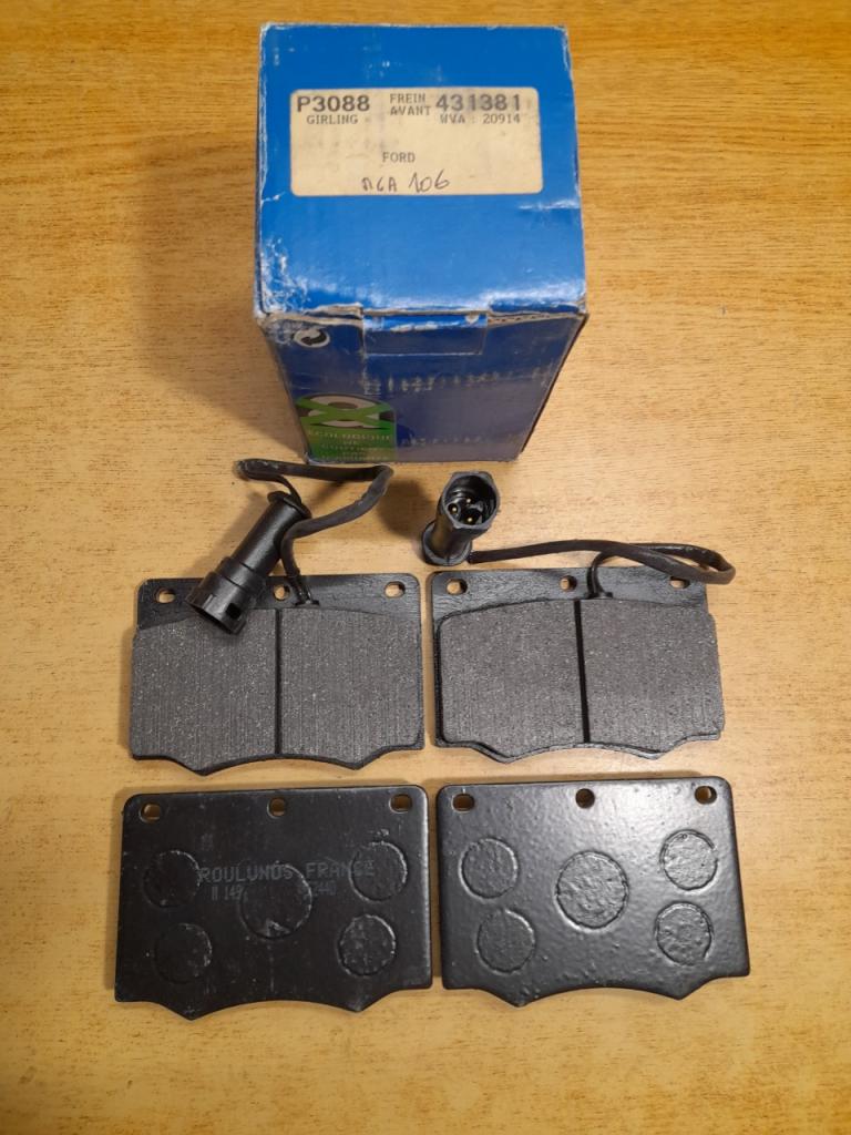 Plaquettes de frein Avant Ford Granada 2.8L LesAnciennes.com