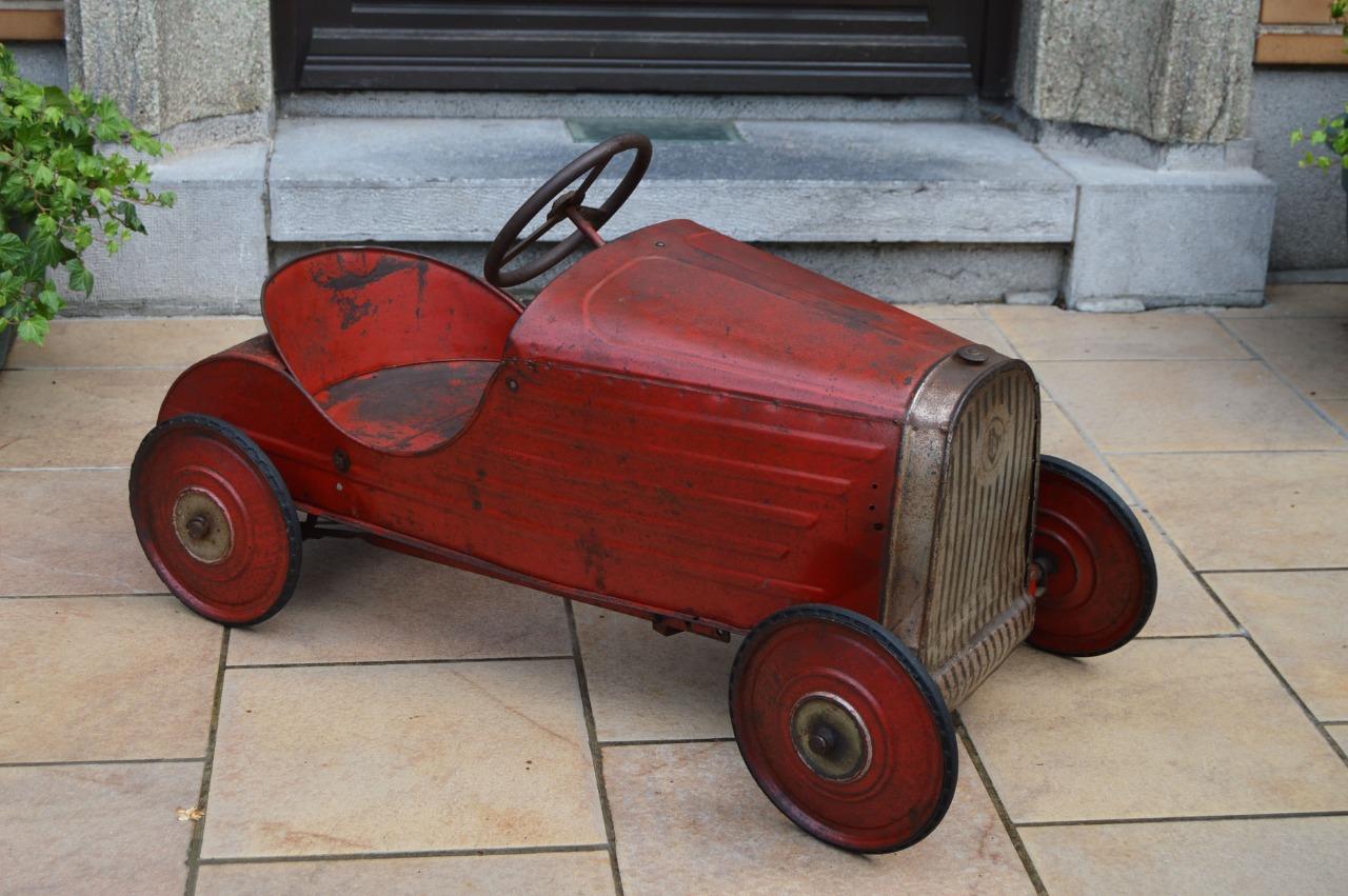 Rare ancienne voiture à pedales devisix LesAnciennes.com