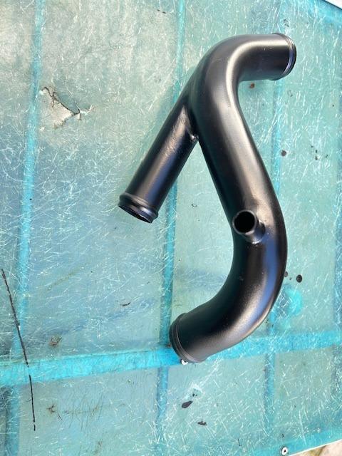 Tuyau d'eau pour Maserati Indy LesAnciennes.com