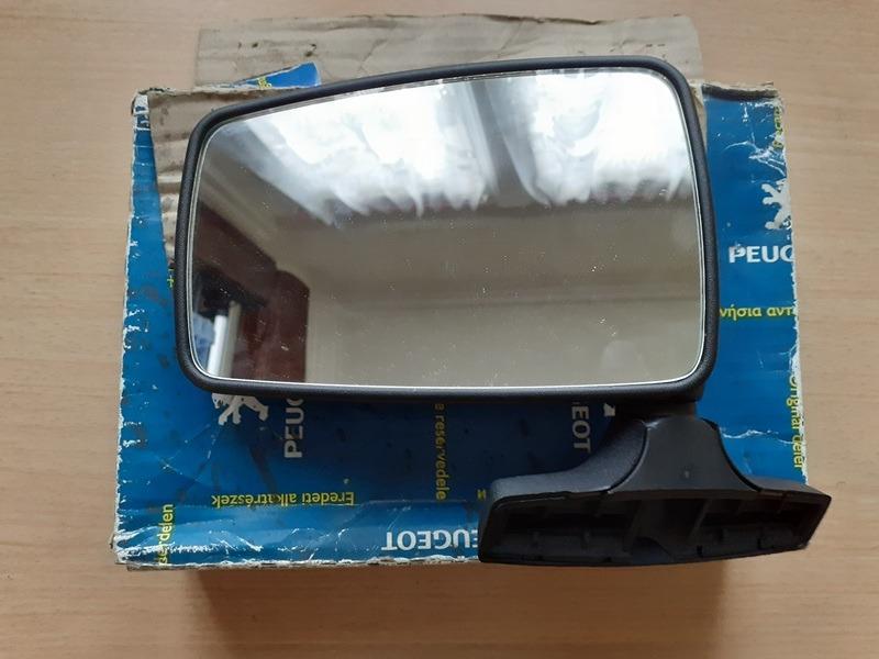 Rétroviseur PEUGEOT 104 LesAnciennes.com