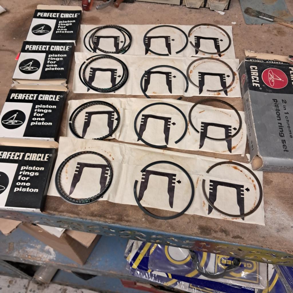 Jeu segments (x4) OPEL Kadett olympia rekord 88mm LesAnciennes.com
