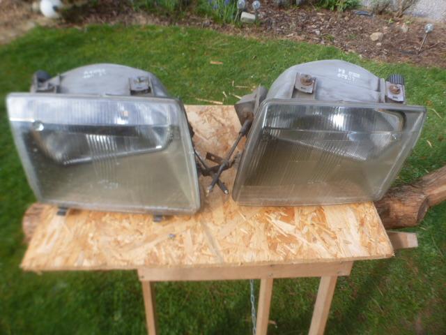 RENAULT Fuego:Phares ,vitres laterales (4x) verte LesAnciennes.com