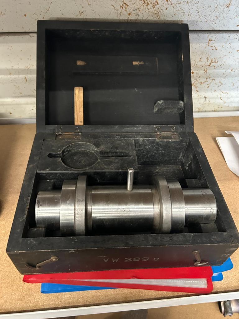 Outil pour moteur Coccinelle et Porsche 356 LesAnciennes.com