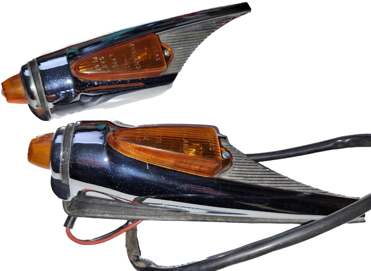 FEUX D AILES TRIUMPH TR5 TR4A TR250 LesAnciennes.com