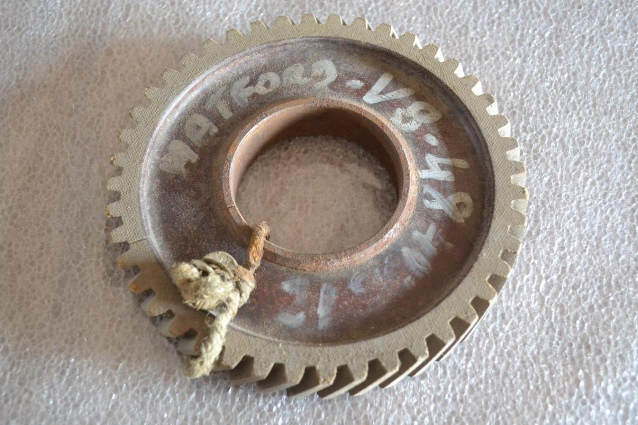 Pignon Celeron distribution, 44 dents FORD V8 LesAnciennes.com
