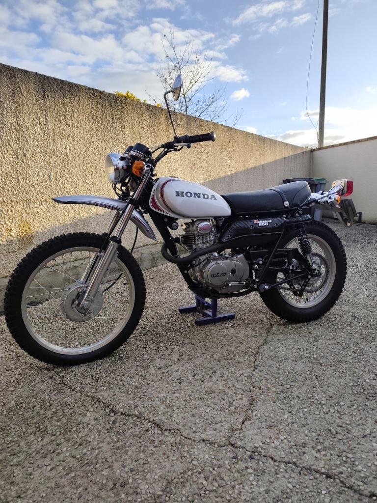 HONDA XL 250 Motosport - 1973 LesAnciennes.com