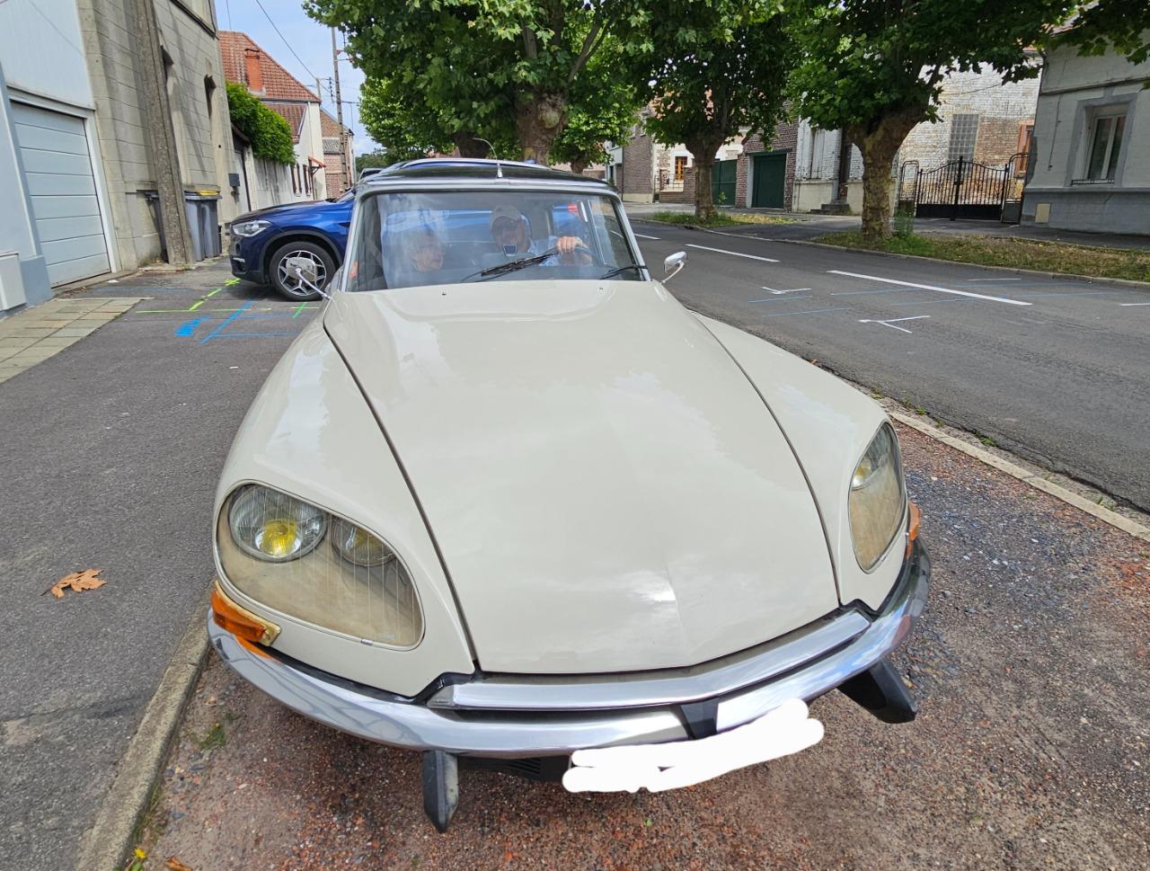 CITROEN DS D super option 5 - 1972 LesAnciennes.com