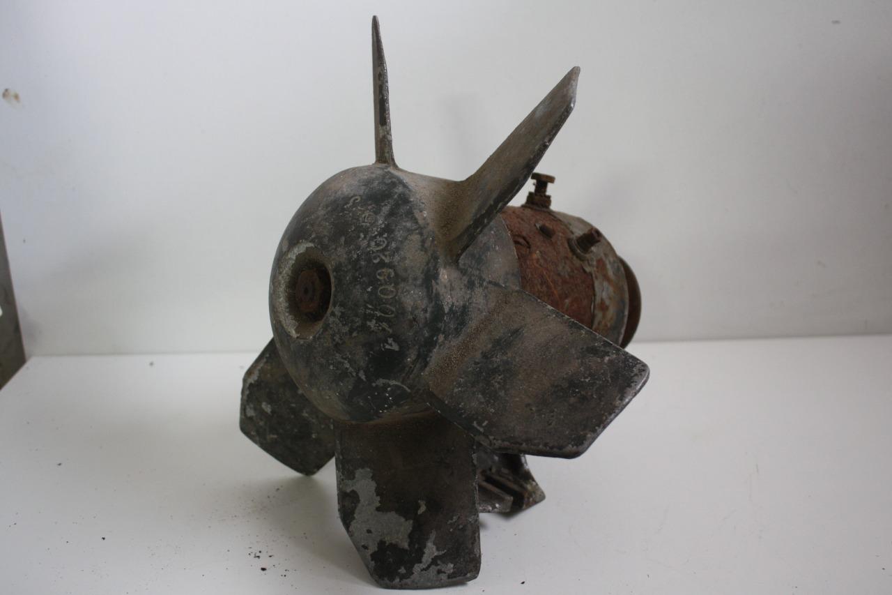 Dynamo Citroen 6 Volts 6V Traction 15cv 15/6 LesAnciennes.com