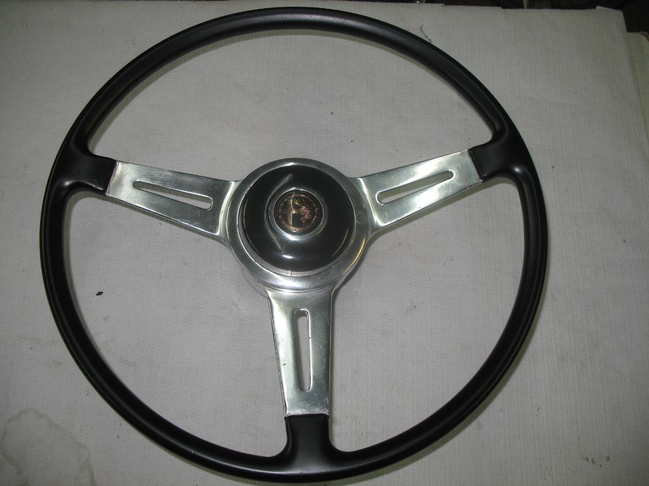 Volant ALFA ROMEO 2600 LesAnciennes.com