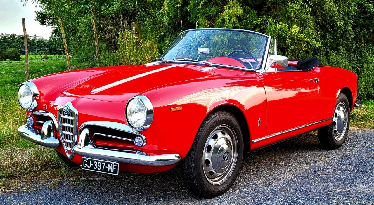 ALFA ROMEO Giulietta Spider - 1961 LesAnciennes.com