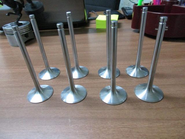Soupapes d’admission pour moteurs Maserati 8 cyl LesAnciennes.com